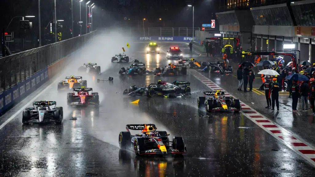 Chuva em Marina Bay Atrasa Classificação Após Sprint Caótica